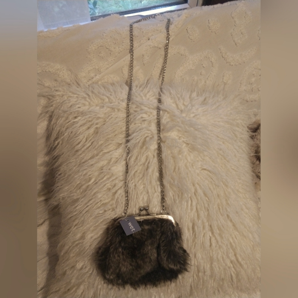 NWT WET SEAL CROSS BODY PURSE FAUX FUR
